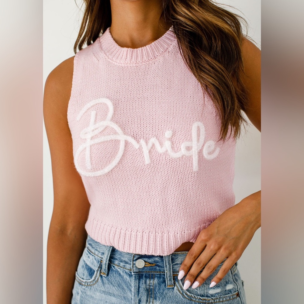 LELIS Bride tinsel graphic sweater tank top pink and white crew neck